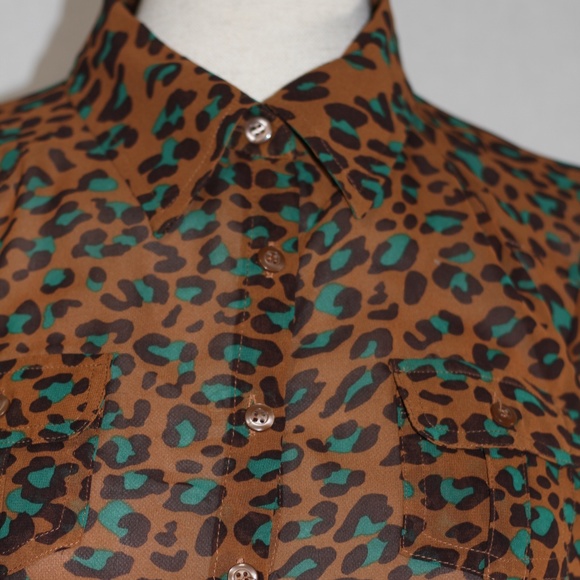 Leopard Crop Top - Picture 3 of 15